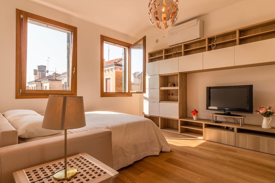 Living room, Bedroom