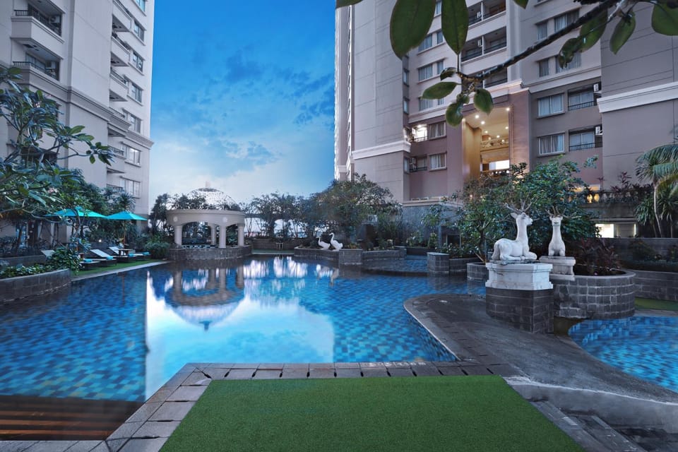 Swimming pool, Swimming pool