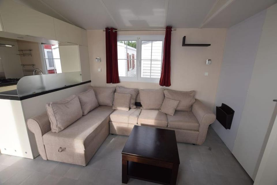 Parc du Charouzech Campground/ 
RV Resort in Auvergne-Rhône-Alpes