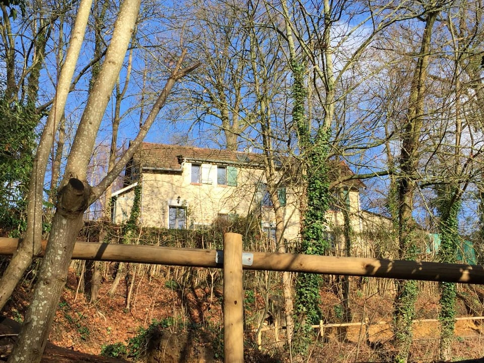 Jouy La longère, proche Hec, Versailles, parking privé gratuit Apartment in Île-de-France