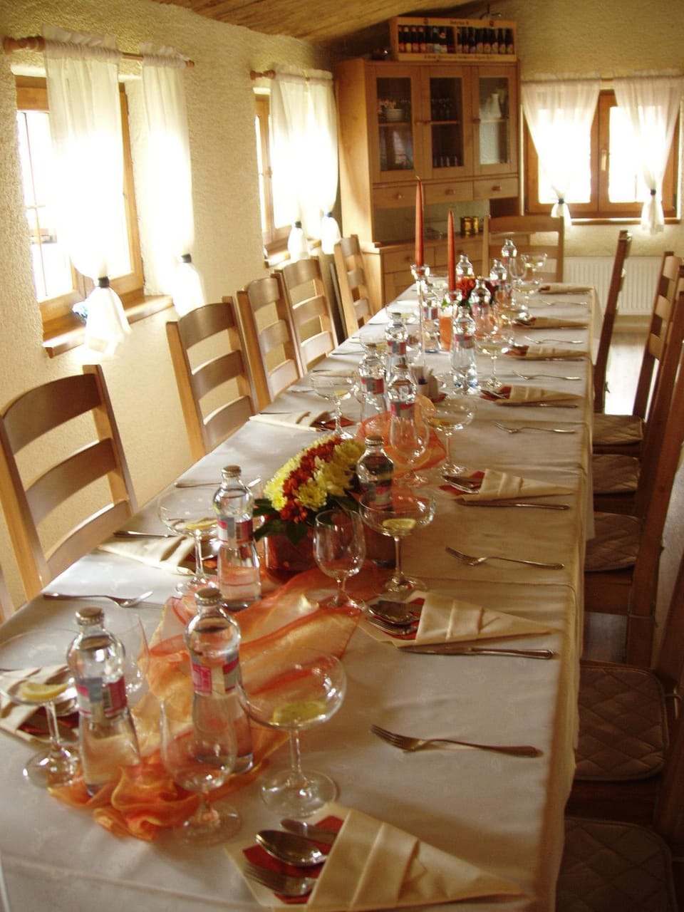 Restaurant/places to eat, Banquet/Function facilities