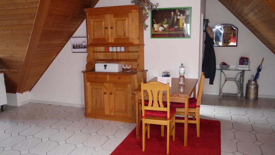 Photo of the whole room, Seating area, Dining area