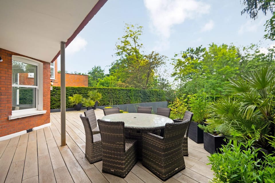 Lindfield Gardens Apartment in London Borough of Camden