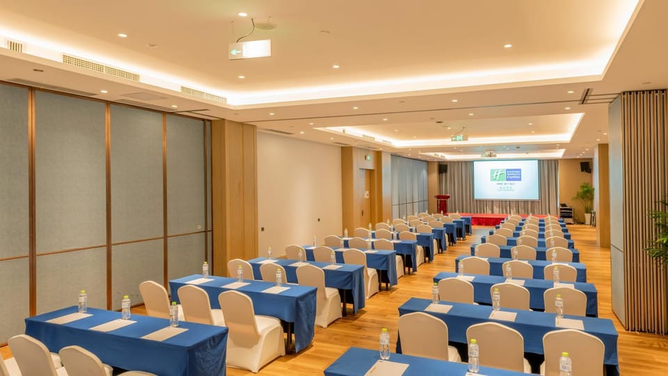Meeting/conference room