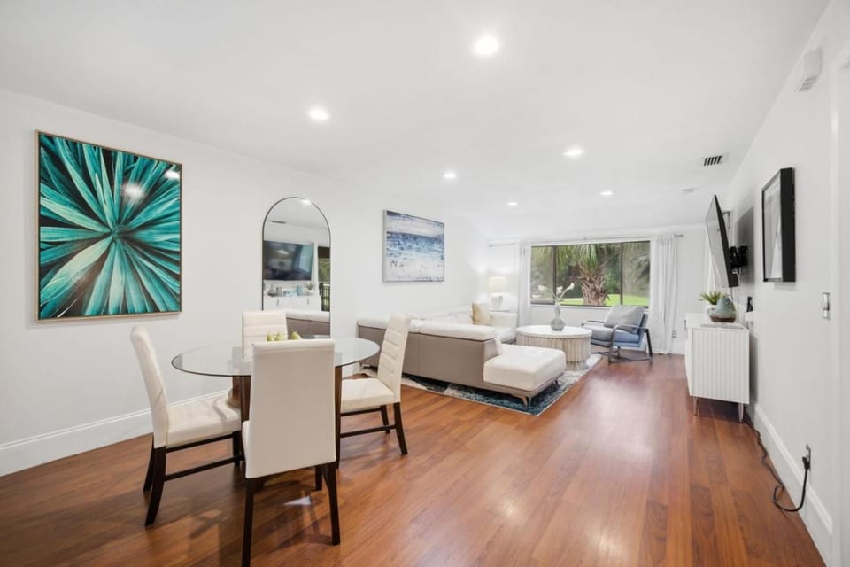 Saddlebrook Golf Course view Condo with Kitchen Apartment in Wesley Chapel