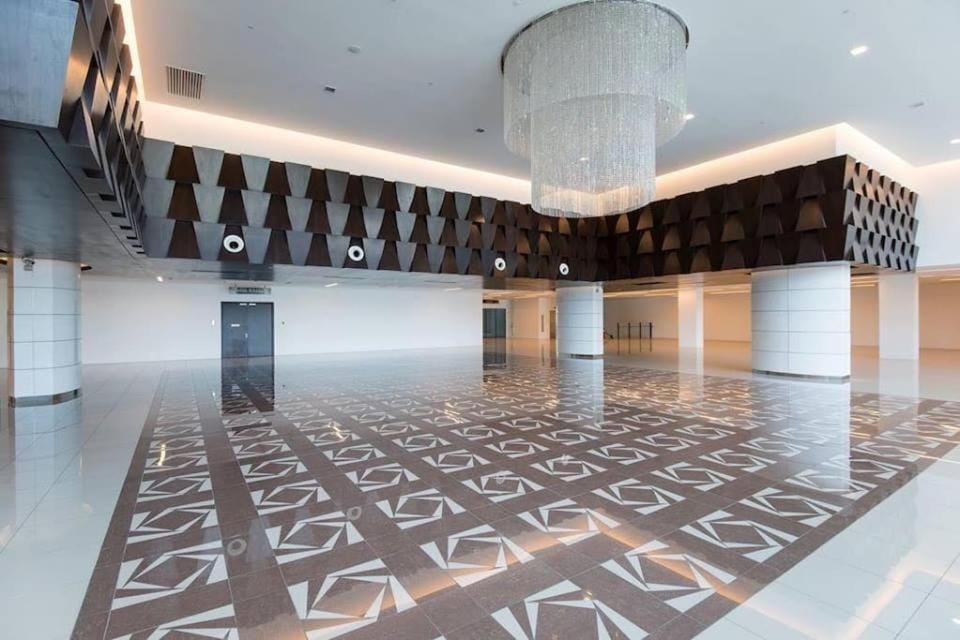 Trefoil Setia Alam- Simple No 5- Near Setia City Mall & Convention Centre Hotel in Selangor, Malaysia