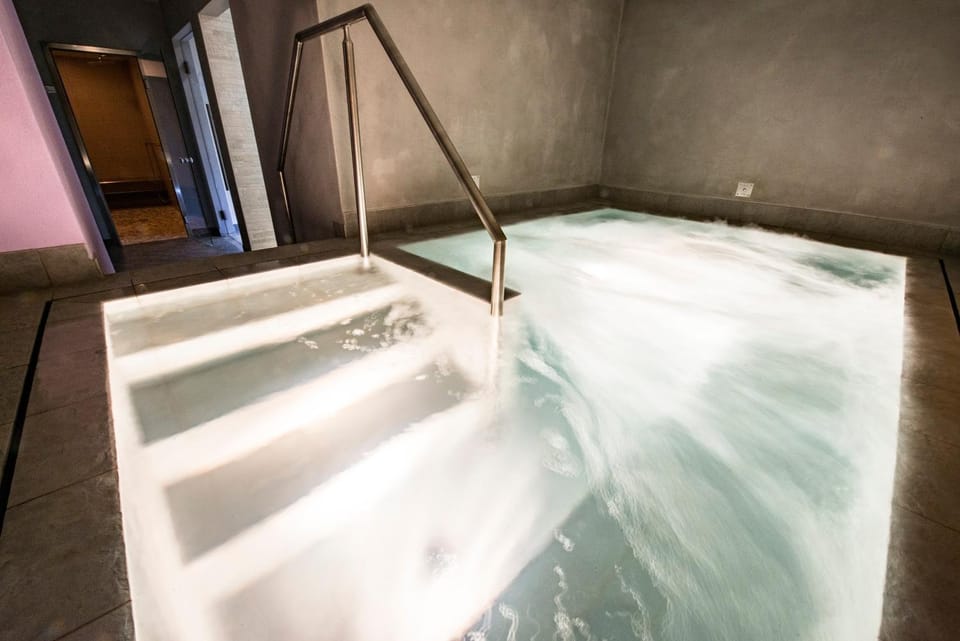 Hot Tub, Spa and wellness centre/facilities