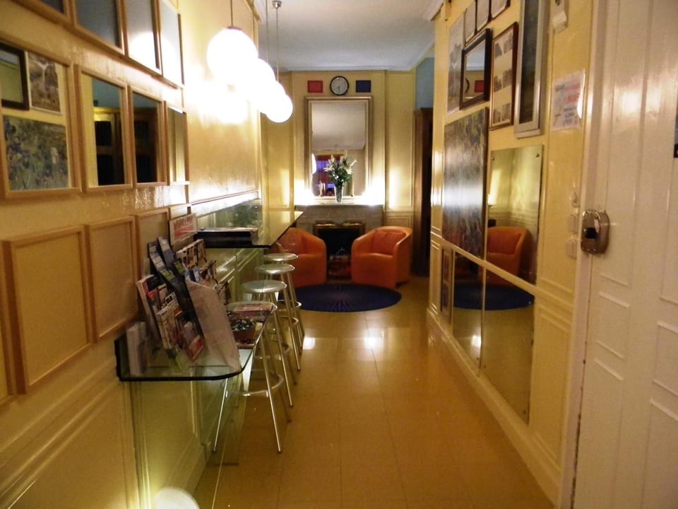 Lobby or reception, Decorative detail