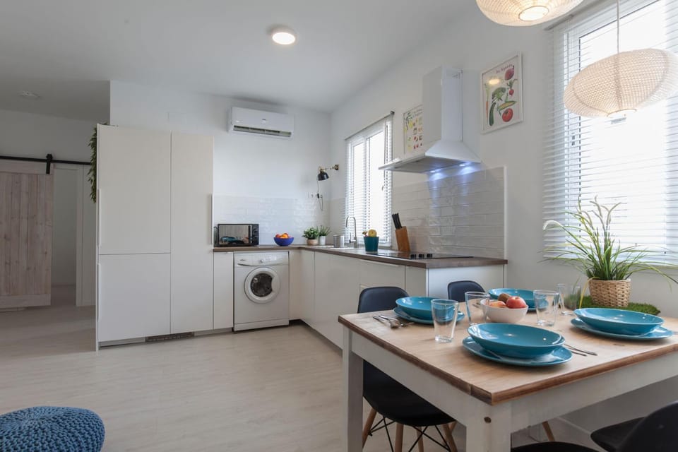 PRECIOSO APT DISEÑO 2 HAB SEVILLA Apartment in Seville