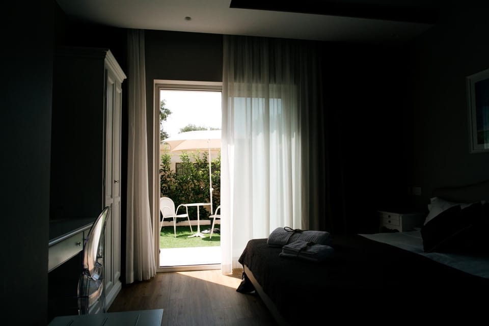 Bed, View (from property/room), Balcony/Terrace, Photo of the whole room, Bedroom