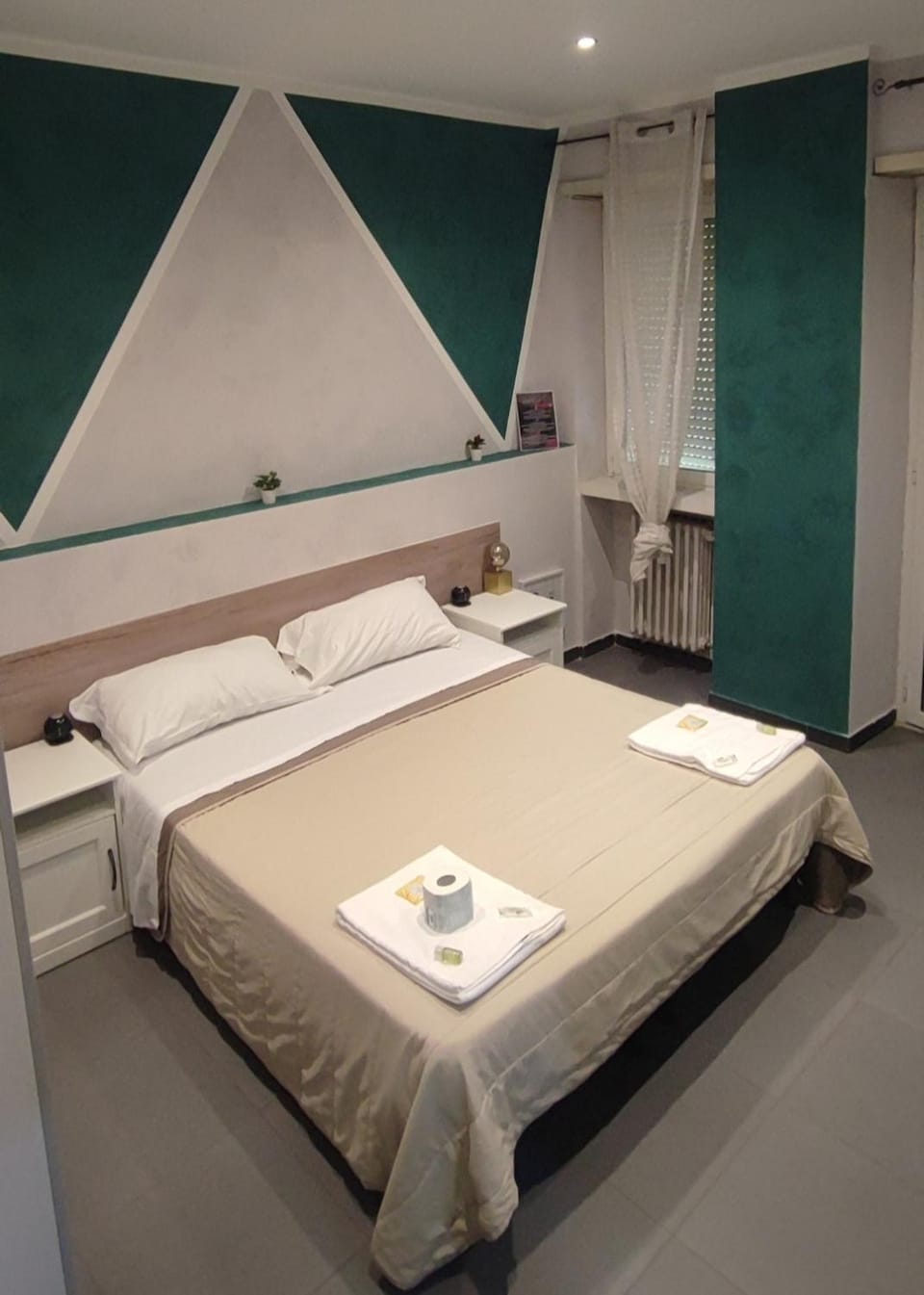 Eden guest house Bed and Breakfast in Rome
