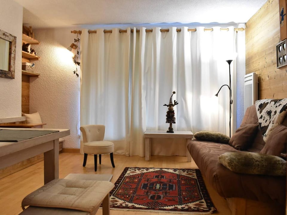 Studio cabine à Méribel, 4 personnes, terrasse sud, parking privé, casier à skis, lave-linge Cabin in Les Allues