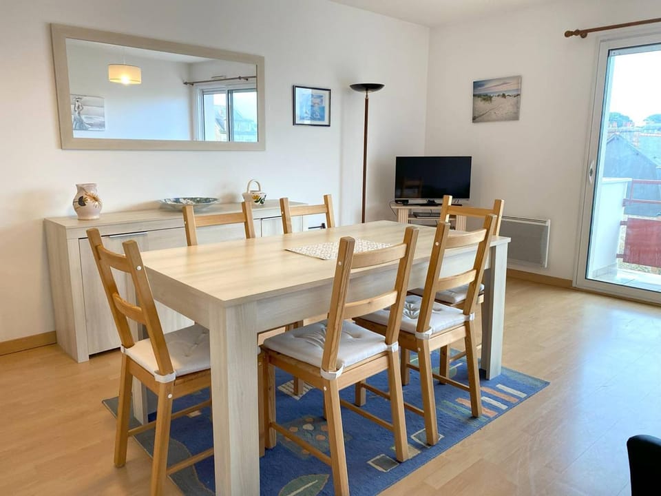 Spacieux appartement avec WIFI, 2 chambres, centre-ville de Perros-Guirec, proche plages - FR-1-368-114 Apartment in Perros-Guirec