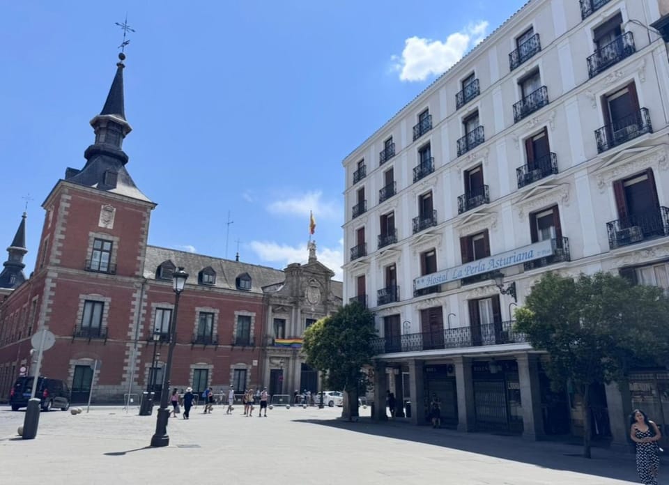 Hostal La Perla Asturiana Bed and Breakfast in Centro