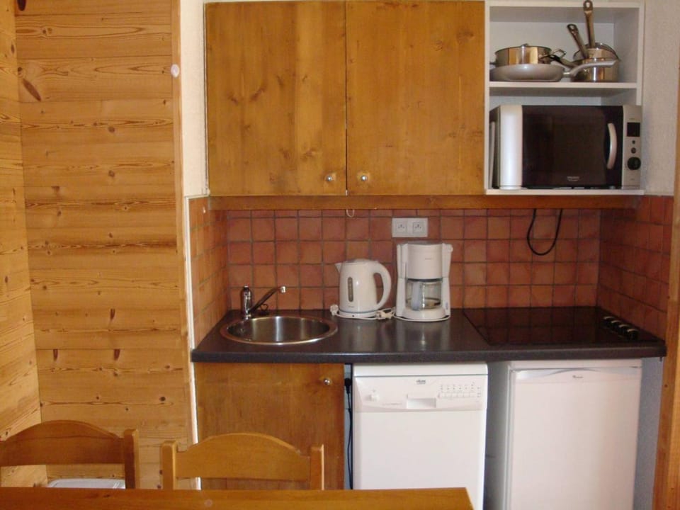 Appartement accueillant à Méribel Mottaret avec balcon et ascenseur, proche pistes et commerces - FR-1-355-8 Apartment in Les Allues