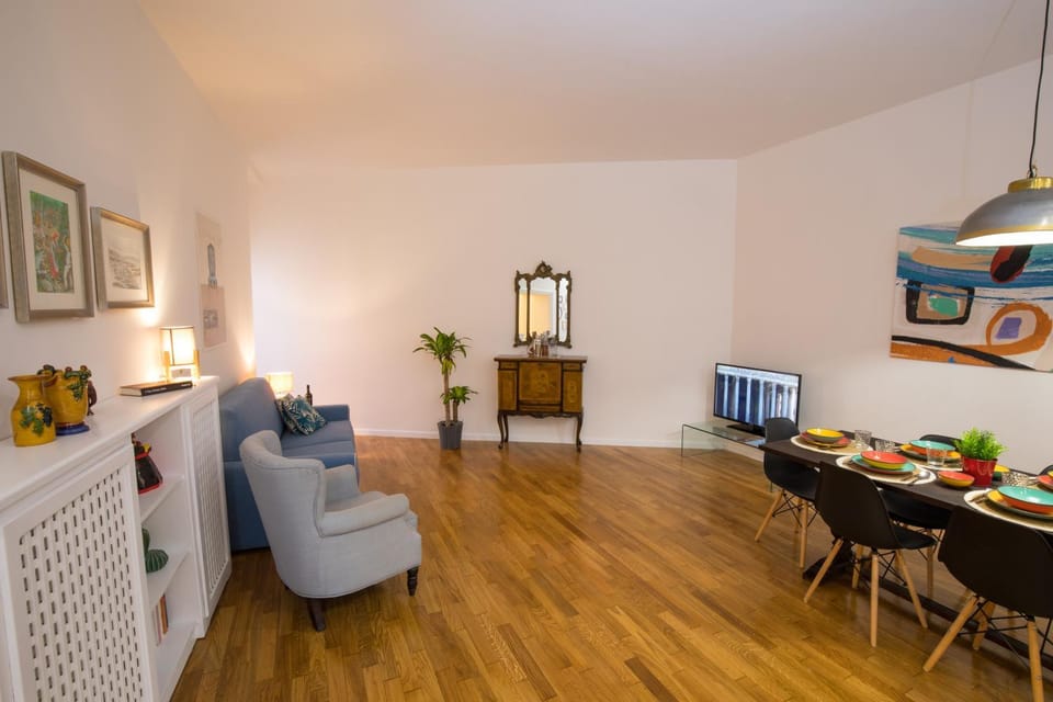 Your Secret Pantheon Apartment in Rome