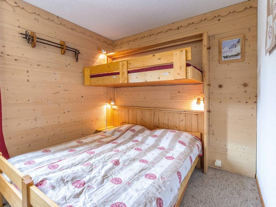 Méribel Mottaret : Appart. Confortable 2 Ch, Balcon, Ski-In/Ski-Out - FR-1-355-50 Apartment in Les Allues