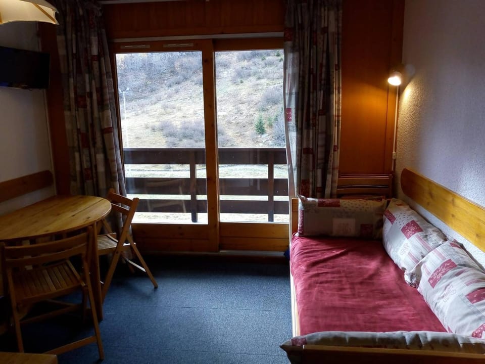 Appartement cosy 4 couchages à Méribel, bord de pistes - FR-1-355-61 Apartment in Les Allues