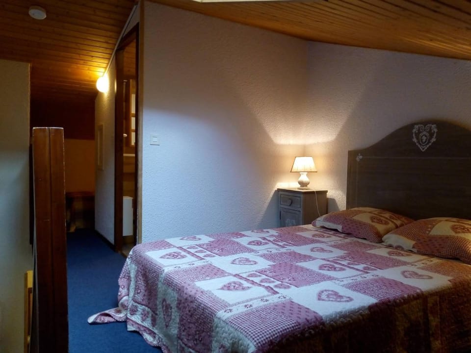 Appartement cosy 4 couchages à Méribel, bord de pistes - FR-1-355-61 Apartment in Les Allues