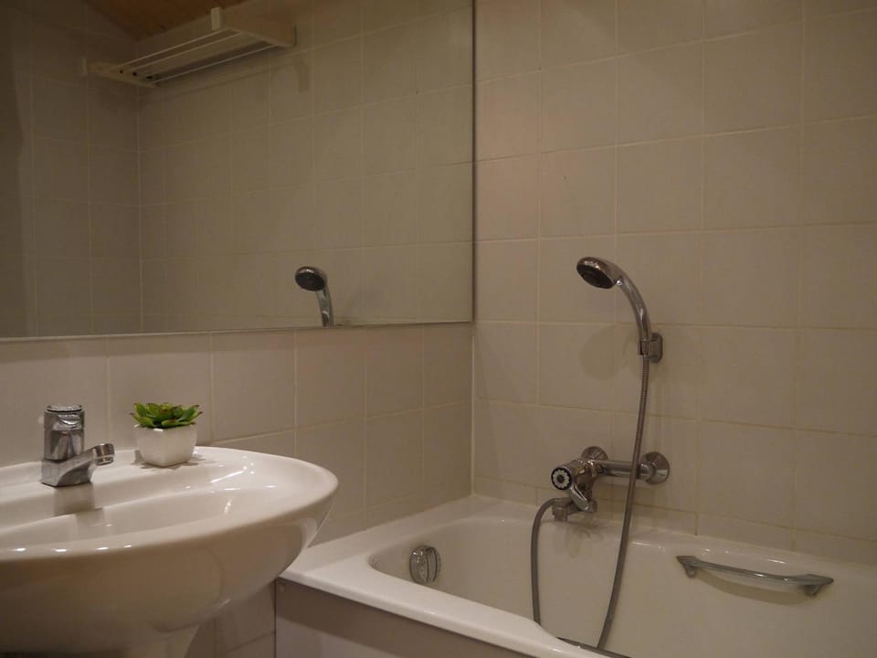 Appartement convivial à Méribel avec accès aux pistes et balcon - FR-1-355-75 Apartment in Les Allues