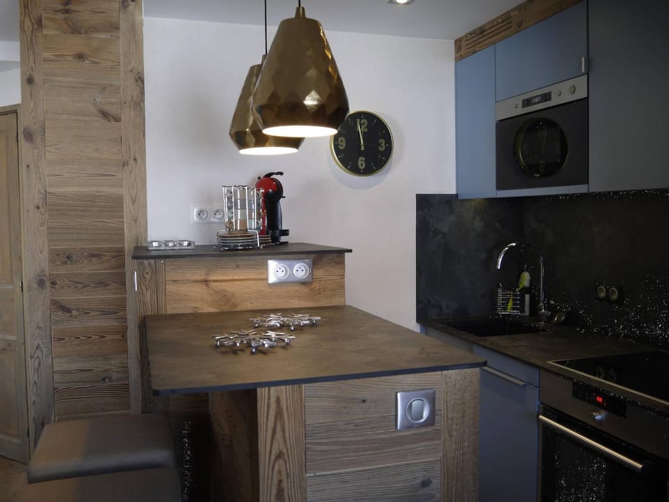 Appartement cosy à Méribel, 2 chambres, proche pistes ski - FR-1-355-127 Apartment in Les Allues