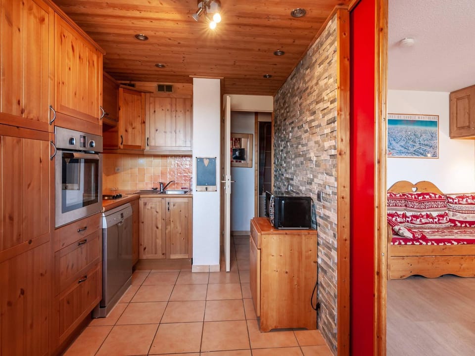 Charmant 2 pièces avec terrasse et cuisine neuve au cœur de Méribel, accès direct aux pistes - FR-1-355-144 Apartment in Les Allues