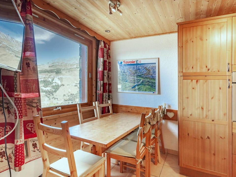Charmant 2 pièces avec terrasse et cuisine neuve au cœur de Méribel, accès direct aux pistes - FR-1-355-144 Apartment in Les Allues