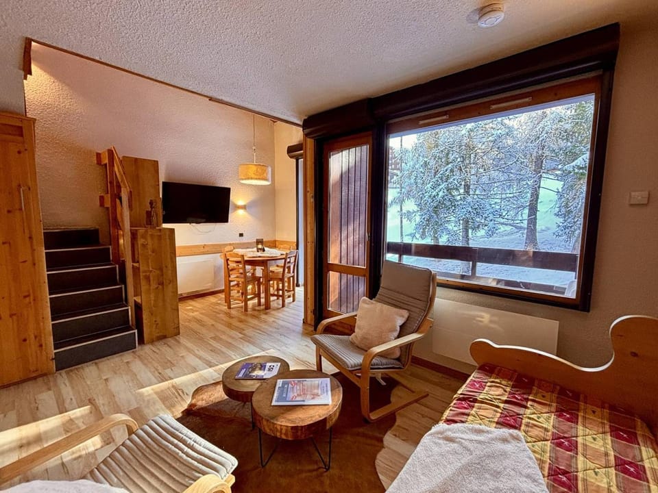 Duplex 6 pers, centre station, parking, animaux OK - FR-1-353-53 Apartment in Landry