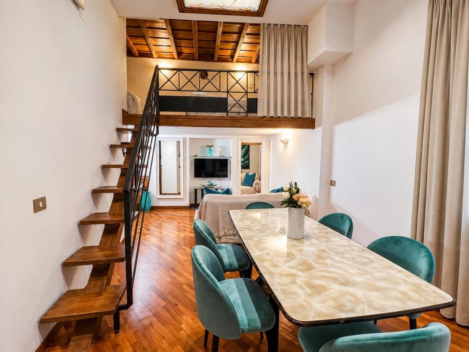 Communal lounge/ TV room, Living room, Seating area, Dining area