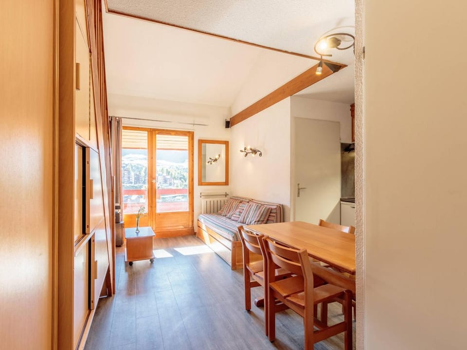 Appartement lumineux avec WiFi et acceptant les animaux à Plagne Soleil, 6 personnes - FR-1-351-3 Apartment in Mâcot-la-Plagne