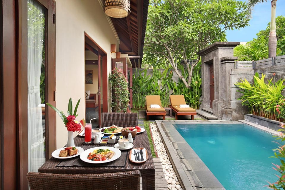 Garden, Food and drinks, Dining area, Food, Pool view, Swimming pool, Breakfast