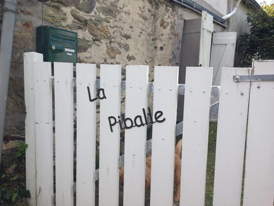 Maison en pierre avec jardin à 1500 m de la plage de Vazen - FR-1-418-157 House in Brittany