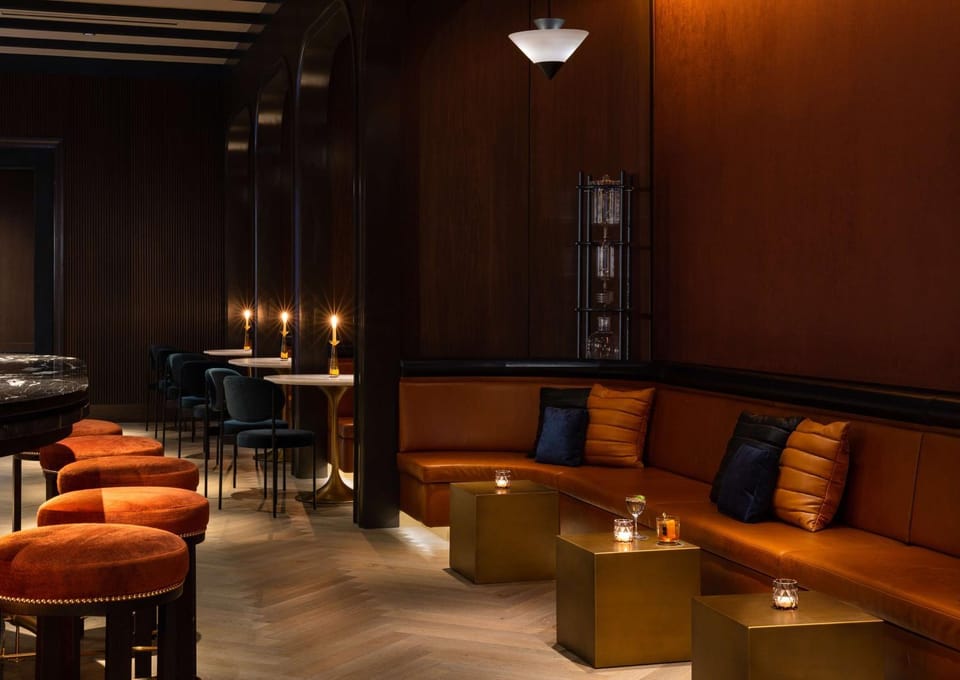 Lounge or bar, Seating area