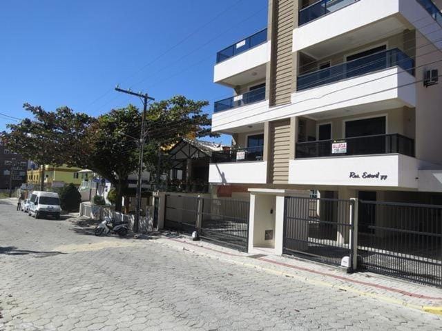 Property building, Street view