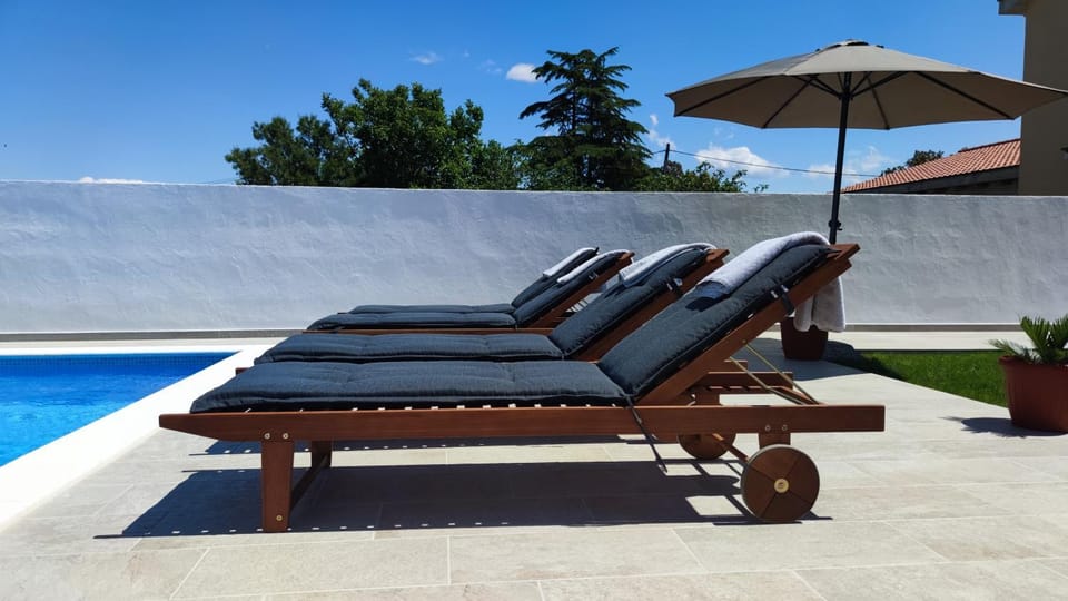 Patio, Swimming pool