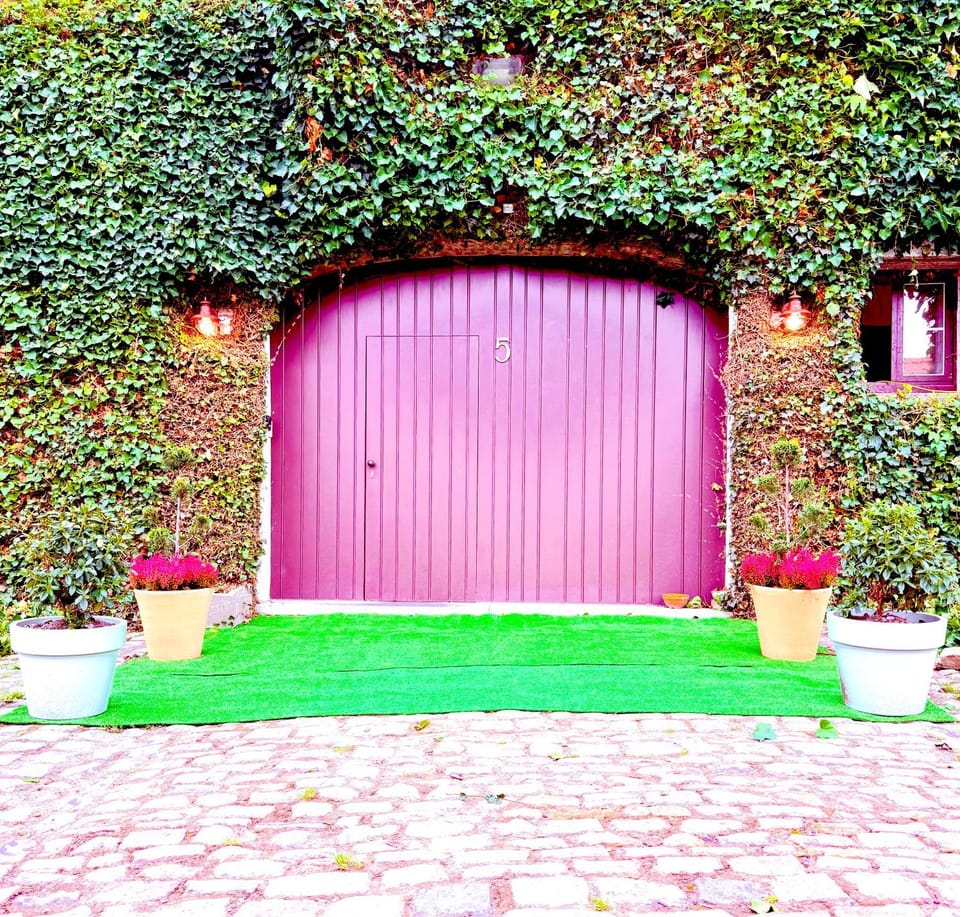 Property building, Facade/entrance