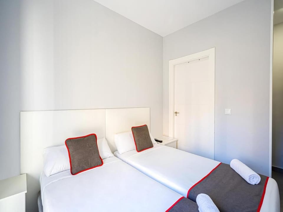 Hostal Jireh Bed and Breakfast in Alicante