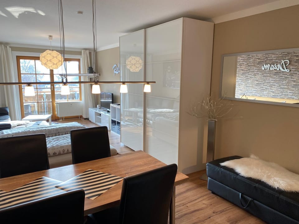 Living room, Photo of the whole room