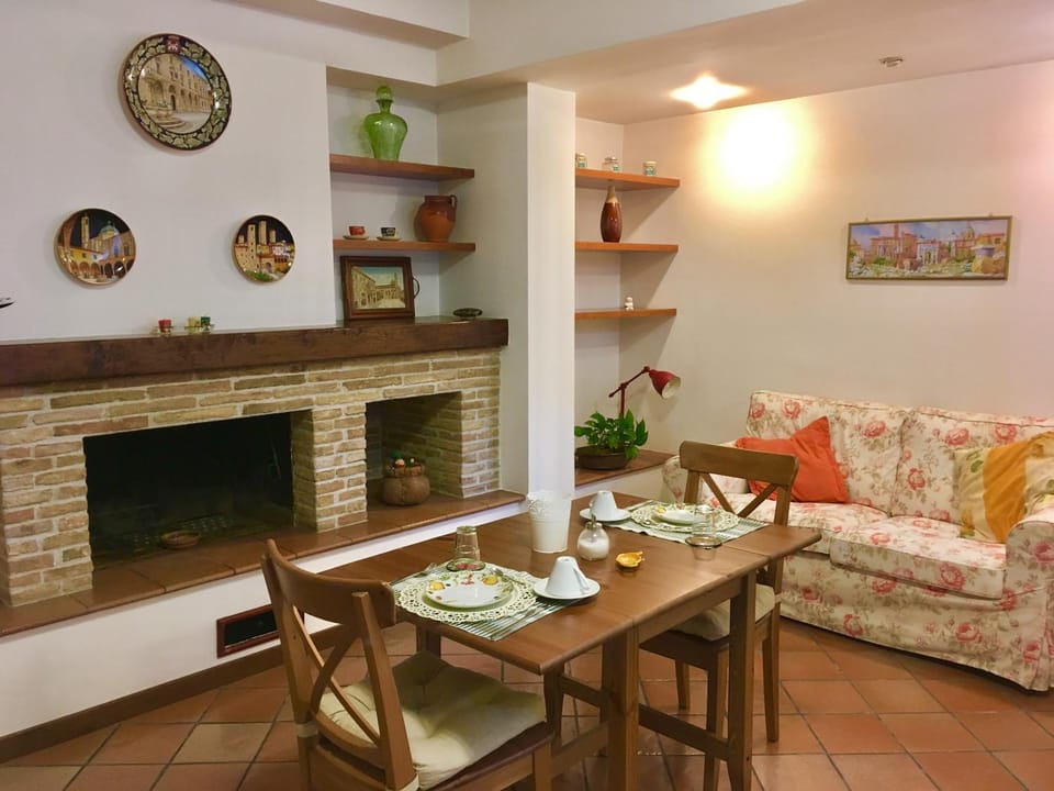 Area and facilities, Continental breakfast