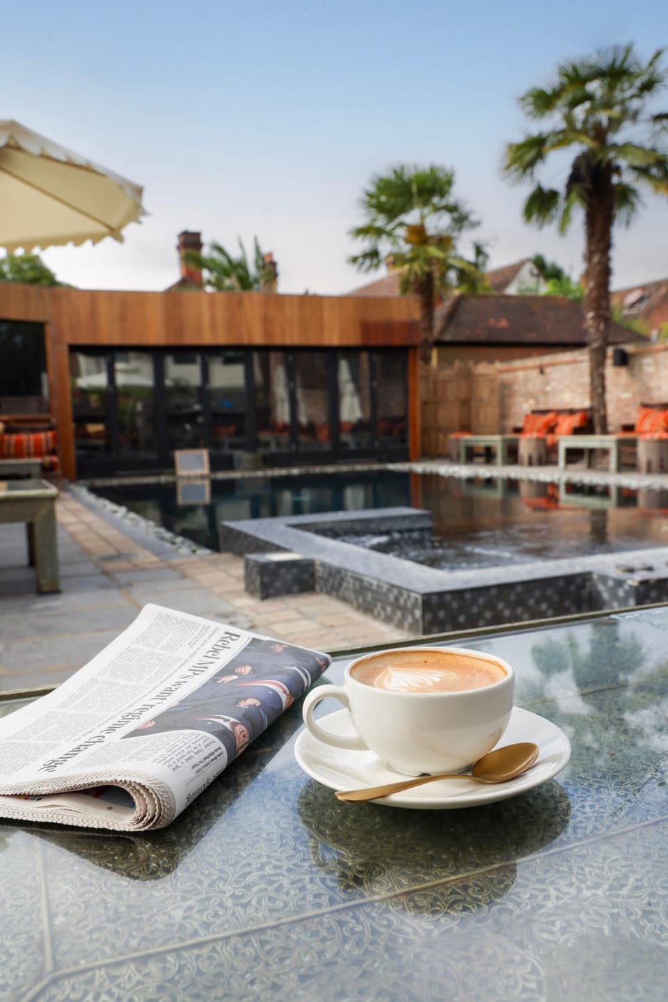 Property building, Day, Coffee/tea facilities, Pool view, Swimming pool, sunbed