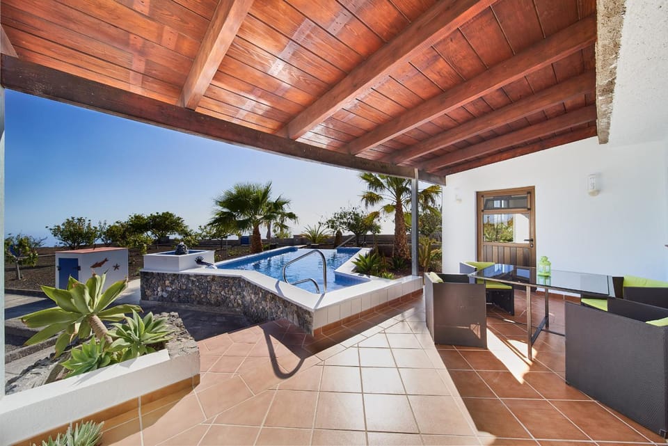 Balcony/Terrace, Swimming pool