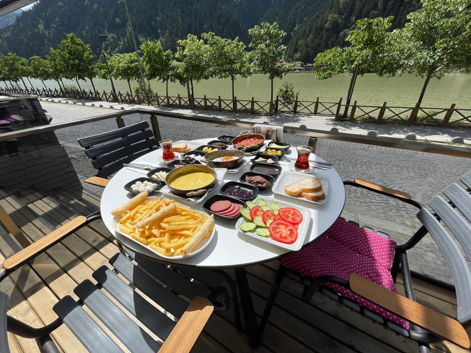 Restaurant/places to eat, Food and drinks, Breakfast