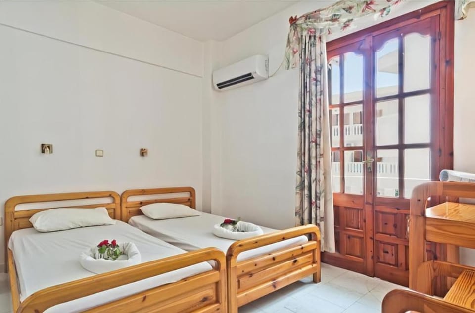 Sea Stone Apartments Apartment hotel in Karpathos