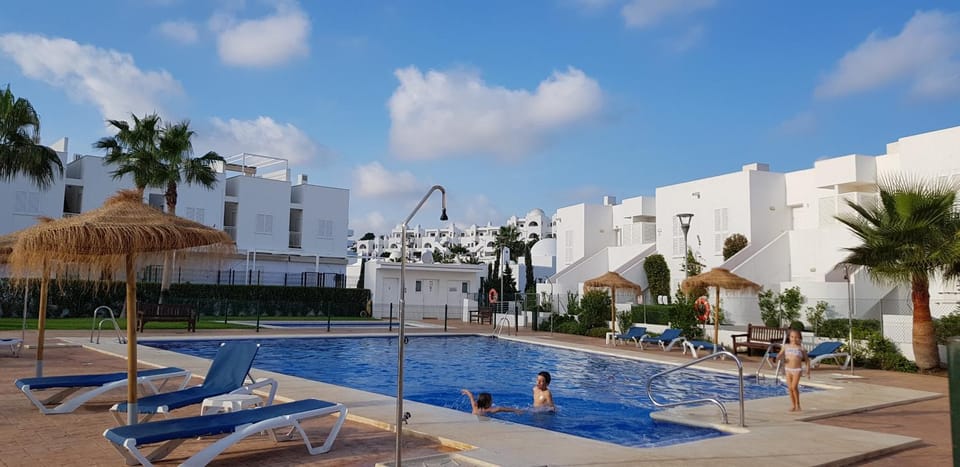 Swimming pool, Swimming pool