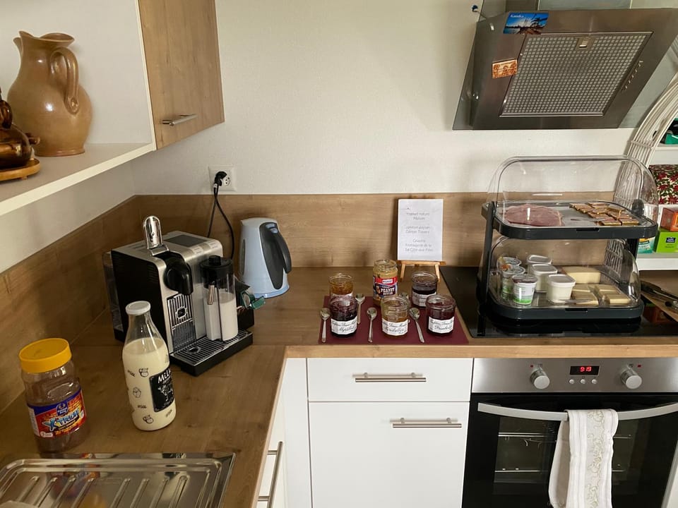 EssenceCiel Bed and Breakfast in Neuchâtel, Switzerland