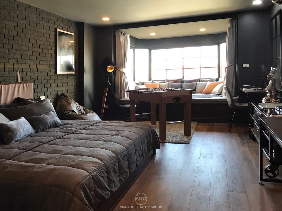 Living room, Photo of the whole room, Bedroom