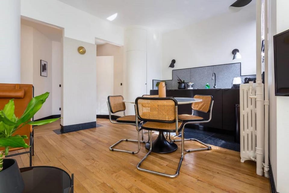 Kitchen or kitchenette, Living room, Dining area