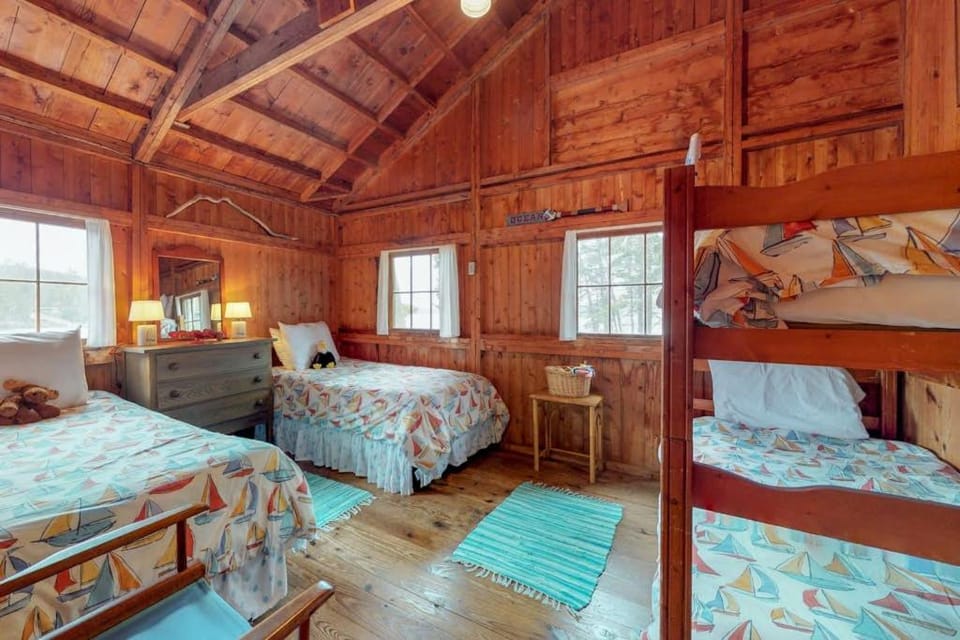 Bed, Bedroom, bunk bed