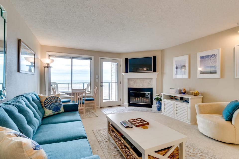 M & M Beach Nest Apartment in Rockaway Beach