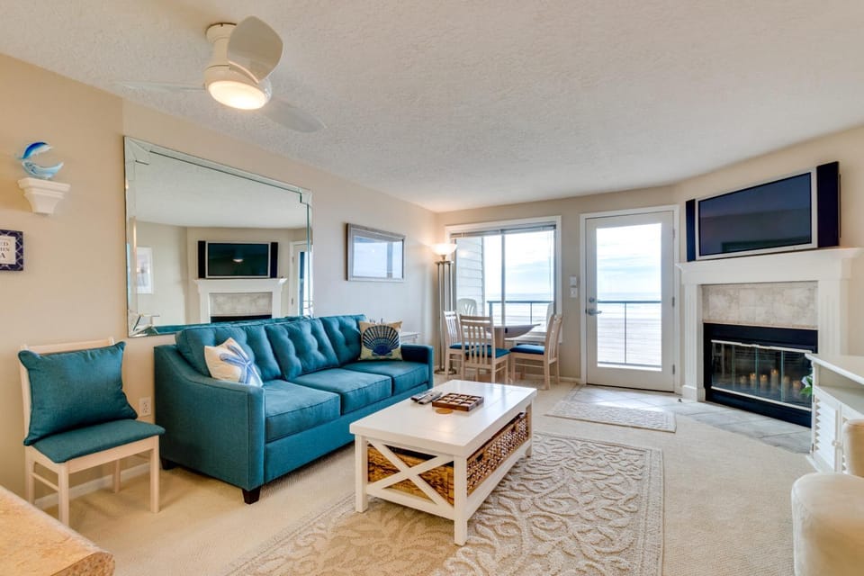 M & M Beach Nest Apartment in Rockaway Beach